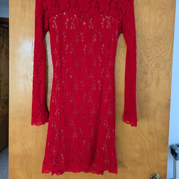 Red Dress - Picture 1 of 3